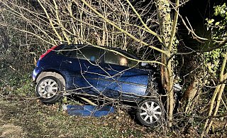 Das schwer beschädigte Auto an der Mindener Straße. - Charlotte Mahncke