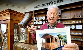 Premiere für Detlef Jentsch: Der 81-Jährige versteigert einen Tiny House-Wohnauflieger. - Andreas Frücht
