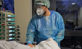 Die Mediziner der Intensivstation des Klinikums Herford kümmern sich vermehrt um Covid-19-Patinten. Deren Zahl könnte in den kommenden Wochen weiter steigen. - Klinikum Herford