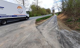 Bergrunter gehts schnell, bergrauf heißt es strampeln: Der neue Radweg zwischen Fürstenau und Brenkhausen ist fertig. - David Schellenberg