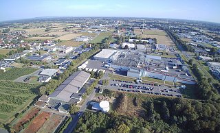 Eine Fläche unweit der Firma Westfleisch soll zu den möglichen Standort-Vorschlägen für ein neues Klinikum gehören. Aber auch dieser mögliche Standort auf Lübbecker Gebiet hat Nachteile. - Torsten Hagemann