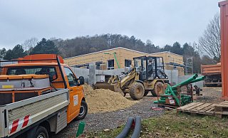 Noch sind die Bauarbeiten für die Kita "Im Flor" in vollem Gange. In zweieinhalb Monaten soll die Baustelle weichen und die Einrichtung eröffnen. - Yannick Sonntag