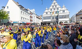 In diesem Jahr feierte "Hasi Palau" die große Karnevalsparade erst im April. 2023 soll die wieder wie gewohnt im Februar stattfinden. - Niklas Tüns