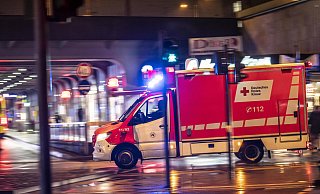 "Durch den Zusammenstoß wurde die Fahrzeugführerin leicht verletzt und kurzzeitig in ihrem Fahrzeug eingeklemmt", heißt es von der Polizei Gütersloh, "sie konnte das Fahrzeug jedoch eigenständig verlassen." - Symbolfoto/picture alliance