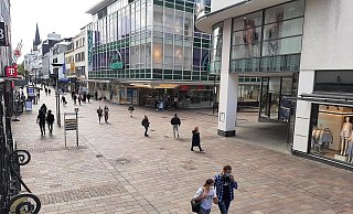 Corona-Shopping in der Paderborn City: Für den Einzelhandel gibt es ab Samstag wieder Lockerungen. - Lena Henning