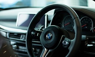 Die Täter hatten es in allen drei Fällen auf Fahrzeuge der Marke BMW abgesehen. - Pixabay (Symbolfoto)