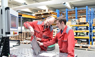 Der Arbeitskreis Schule-Wirtschaft hat das Ziel, Ausbildungsberufe in der Region zu stärken. - Adobe Stock Foto