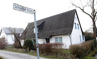 Als Abkürzung nutzen viele Lkw-Fahrer den viel zu schmalen Weg Schlänger Bruch. - Uwe Müller