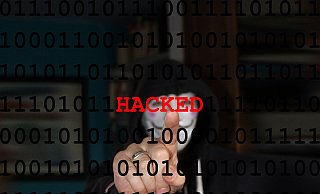 Hacker schlagen überall zu. Auch im privaten Bereich ist höchste Vorsicht geboten. - Pete Linforth/Pixabay