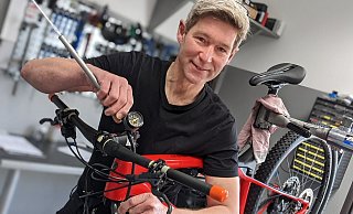 Bernd Blöte ist Chef des gleichnamigen Fahrradgeschäfts in Schweicheln-Bermbeck. - David Knapp
