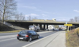 Der Abriss der B64-Brücke über die Borchener Straße startet Anfang Juli. - (Archivbild) Svenja Ludwig