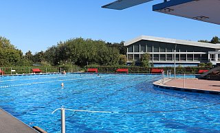 Die Bilanz des Freibads Löhne fällt dieses Saison schlechter aus als noch 2022. Ab dem 18. September müssen die Frühschwimmer ihren Bahnen wieder im Hallenbad ziehen. - Jan Husmann