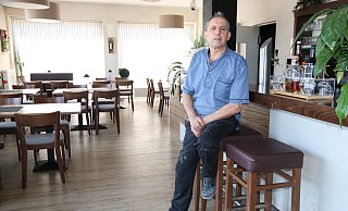 Francesco Vitale in seinem Restaurant. Seit mehr als 30 Jahren ist die Gastronomie seine Leidenschaft. - Anthea Moschner