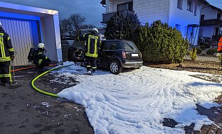 Die Peckelsheimer Feuerwehr im Einsatz. - Feuerwehr