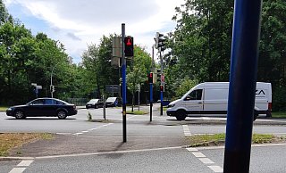 Sechs Ampelmasten im Kreuzungsbereich Heinz-Nixdorf-Ring/Dubelohstraße sind besprüht worden. - Stadt Paderborn