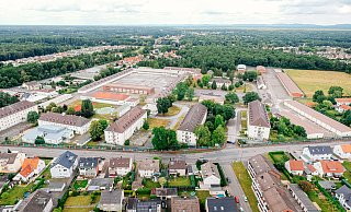 Auf dem Gelände der ehemaligen Dempsey-Kaserne, mittlerweile Waldkamp genannt, soll ein Quartier für Gewerbe und rund 300 Wohneinheiten entstehen. - Besim Mazhiqi