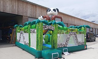 Die Hüpfburg Riesenpanda ist für bis zu 15 Kinder geeignet. - Kramers Hüpfburgverleih