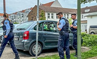 Ein größeres Polizeiaufgebot irritierte am Pfingstsonntag Anwohner des Ostmannturm-Viertels. Sie suchten einen Randalierer, der Spaß daran hatte, Autos zu zerkratzen. Mit Erfolg. - Paul Brinkmann