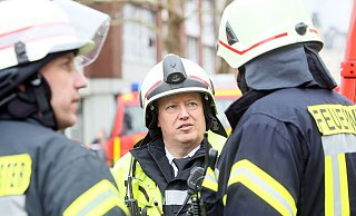 Der langjährige Herforder Feuerwehrchef Michael Stiegelmeier im Einsatz. - Frank-Michael Kiel-Steinkamp