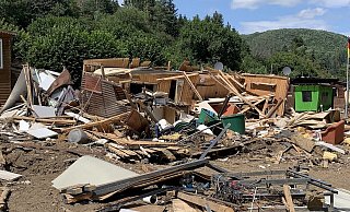 Vom großen Campingplatz, der idyllisch an der Ahr lag, blieb nichts mehr. Die Betreiberfamilie stand vor dem Nichts und hatte für den Winter noch nicht einmal Heizungen. - Masurek