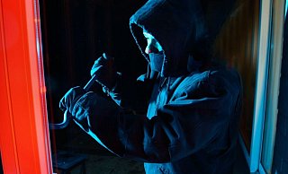 Vermutlich seit Anfang Januar haben es Einbrecher mindestens im Bünder Land auf teures Werkzeug abgehen. - Jochen Tack