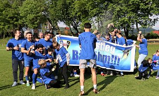 Die Feier kann beginnen: Der SC Herford ist Meister und Aufsteiger in die Landesliga. - Egon Bieber