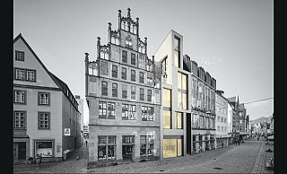 Die Architekten Wannenmacher + Möller entwarfen eine Aufstockung für das einstöckige Geschäft zwischen Crüwlllhaus und Rüter. - Visualisierung: Architekten Wannenmacher + Möller