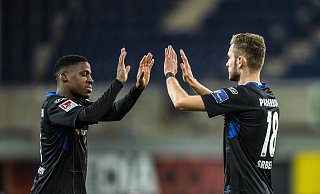 SCP-Rechtsverteidiger Frederic Ananou (l.) könnte im Heimspiel gegen Düsseldorf in den 20er-Kader zurückkehren. Teamkollege Dennis Srbeny (r.) muss dagegen erneut passen. - picture alliance/dpa