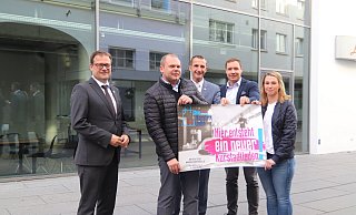 Freuen sich auf die Eröffnung; Lars Bökenkröger (v.l.), Michael Kunth, Patrick Zahn, Martin Kliem und Nadine Morawitz. - Heidi Froreich