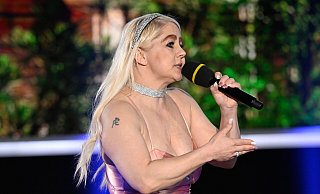 Sandra Bredehorn-Menne (47) aus Herford tritt bei DSDS 2024 an. - Foto: RTL / Markus Hertrich