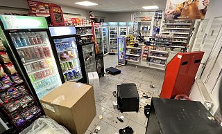 Die Täter hinterließen in dem Kiosk in Rheda-Wiedenbrück eine Schneise der Verwüstung. - Thorsten Heß
