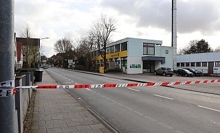 Eine Postbankfiliale in Bünde stand im Mittelpunkt eines Großeinsatzes der Polizei. - Shannon-Lee Bendig