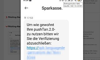 Mit solchen gefälschten SMS im Namen der Sparkasse versuchen Betrüger, aktuell Bankkunden über den Tisch zu ziehen. - Sparkasse Mit solchen gefälschten SMS im Namen der Sparkasse versuchen Betrüger, aktuell Bankkunden über den Tisch zu ziehen. - Sparkasse