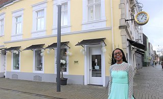 Vera Chidinma Ekeya hat am Neuen Markt ihr Kosmetik- und Massage-Geschäft "Chy" eröffnet. - Claus Frickemeier