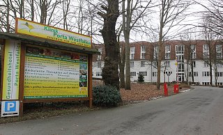 Die Polizei war schon am Montag da. Die Reha-Klinik Porta Westfalica. - Ulf Hanke
