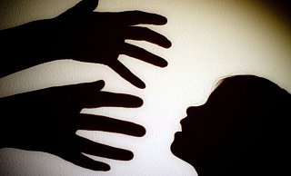 Jugendämter sollen Kinder und Heranwachsende schützen. Elke D. bezweifelt, dass das Jugendamt des Kreises Lippe dieser Aufgabe nachkommt. - Patrick Pleul Jugendämter sollen Kinder und Heranwachsende schützen. Elke D. bezweifelt, dass das Jugendamt des Kreises Lippe dieser Aufgabe nachkommt. - Patrick Pleul