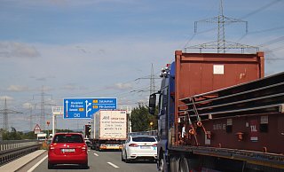 Rund um Paderborn sorgen die Bauarbeiten auf der A 33 immer wieder für Stau. - Björn Kenter