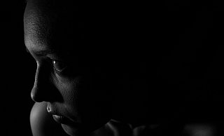 Das Geschehen erinnert eher an einen düsteren Krimi. Für eine junge Frau war es bittere Realität. - Pexels/Pixabay