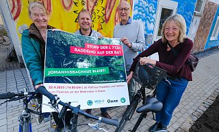 Werben für die Fahrraddemo am Samstag: (von links) Barbara Burghardt, Jürgen Birtsch, Bernd Küffner und Bernadette Bueren. - Andreas Zobe