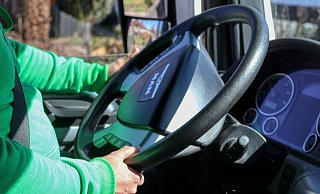 Vor der Fahrt muss der Mann reichlich getankt haben - aber kein Benzin. - Symbolbild: Pixabay