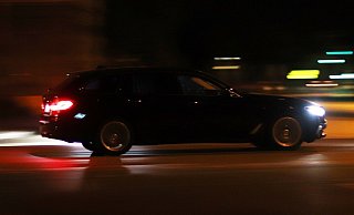 Die Polizei kontrollierte am Freitag zahlreiche Autofahrer - auch einen Raser, der mit 185 Stundenkilometern auf der B61 in Richtung Birne schoss. MT-Symbolfoto: - Alex Lehn