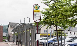 Brennpunkt: Am Busbahnhof im Stadtzentrum haben Unbekannte in der Vergangenheit öfters Schäden angerichtet. - Cornelia Müller