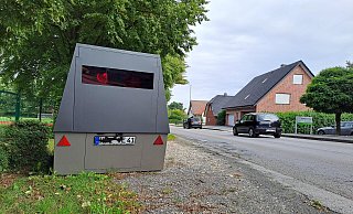 Der Blitzeranhänger stand an der Holser Straße. - Peter Heidbrink