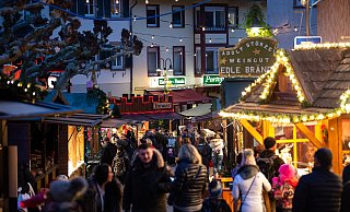 Über 100 Stände bietet der Rüdesheimer Weihnachtsmarkt. - Archivfoto: picture alliance/dpa
