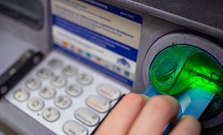 Die gefälschten Bauteile sind dem Original meist so gut nachempfunden, dass man den Unterschied nicht bemerkt. - Fernando Gutierrez-Juarez/dpa