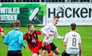 Wohltuende Ausnahme: Adrian Wanner (m.) machte ein gutes Spiel. - Noah Wedel