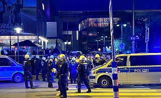 Es kommt am Bielefelder Hauptbahnhof zu Ausschreitungen nach dem Arminia-Spiel. - Paul Brinkmann