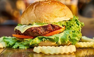 Ehemalige Mitarbeiterinnen und Mitarbeiter erheben schwere Vorwürfe gegen die Burger-King-Filiale. - Symbolfoto: Pixabay