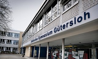 Schon jetzt ein großer Komplex: Das Städtische Gymnasium an der Schulstraße in Gütersloh soll für sieben Züge ausgebaut werden. - Andreas Frücht