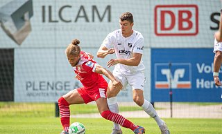 Elfmeter und Gelb-Rot: SVR-Verteidiger Maximilian Hippe fehlt im nächsten Spiel. - Joel Beinke